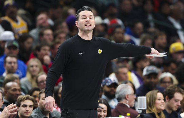 Horry: Thật kỳ lạ khi Lakers đ