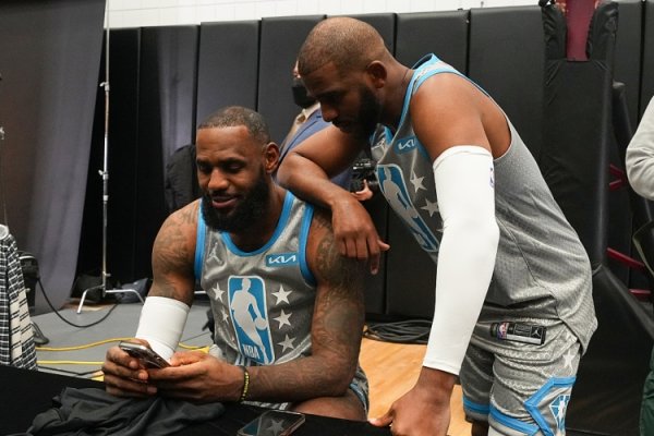 Horry nói đùa: James & Pau